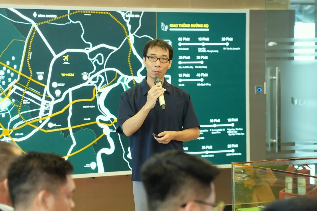 Hoàng Mạnh Nguyên – Chủ tịch sáng lập Viện Khoa học Công nghệ Đô thị Xanh phát biểu tại sự kiện